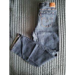 Levi Straight Leg Jeans